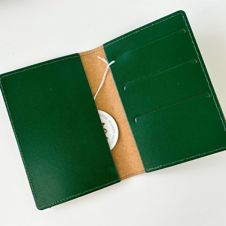 Leather passport cover - green