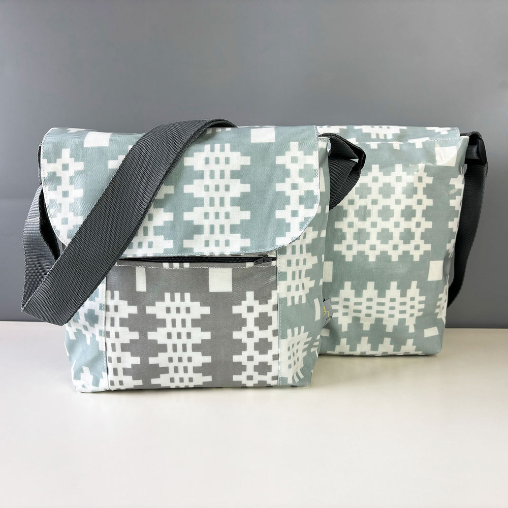 Welsh oilcloth Reporter bag - duck egg blue carthen