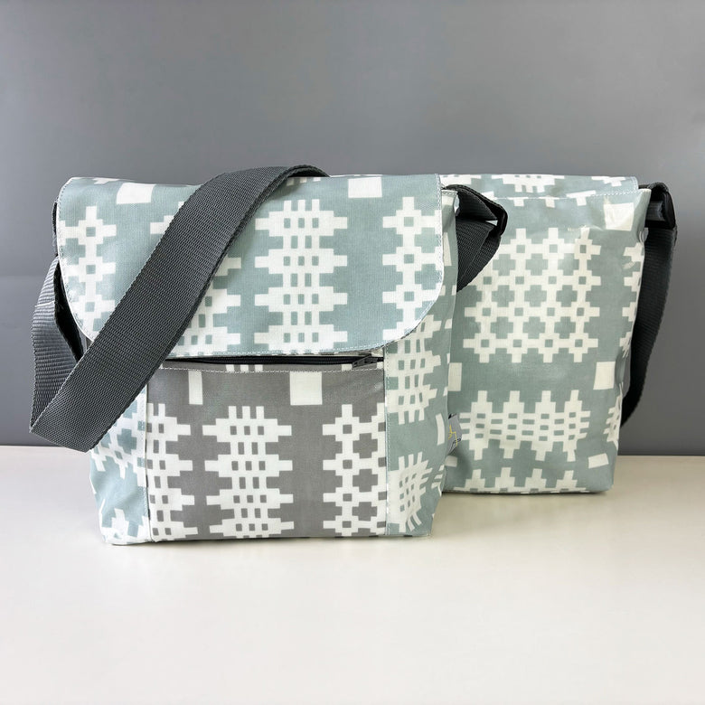 Welsh oilcloth Reporter bag - duck egg blue carthen