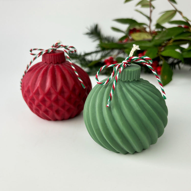 Christmas bauble scented candle