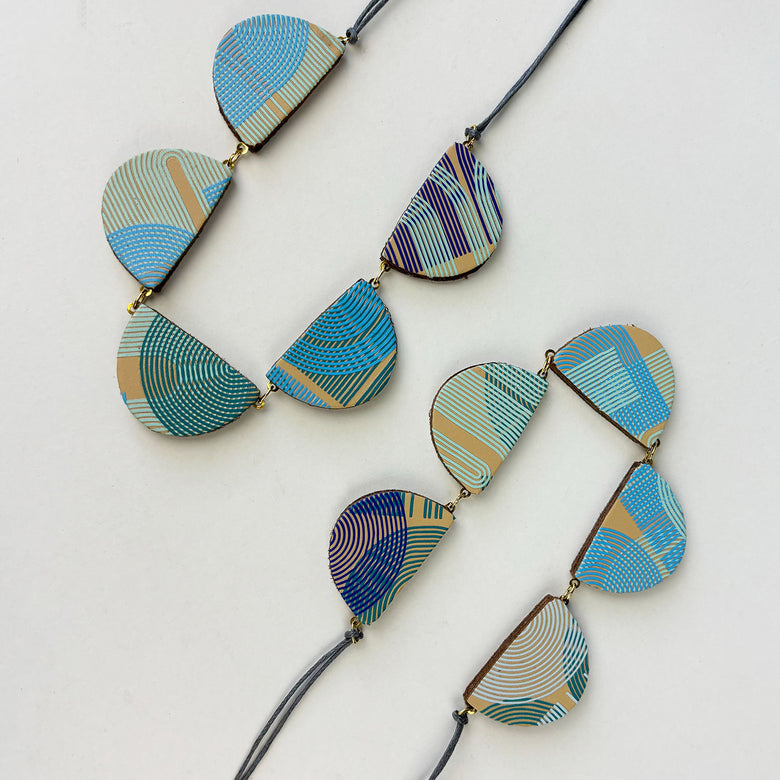 Leather 5 semi circles necklace - blue geo arches