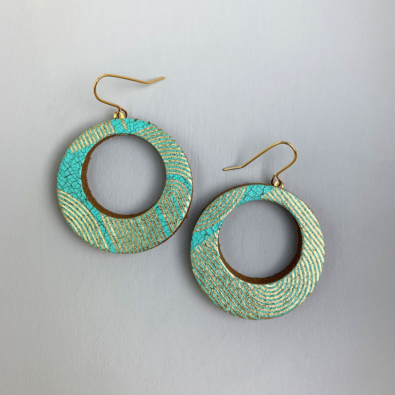 Leather hoop earrings - turquoise/gold