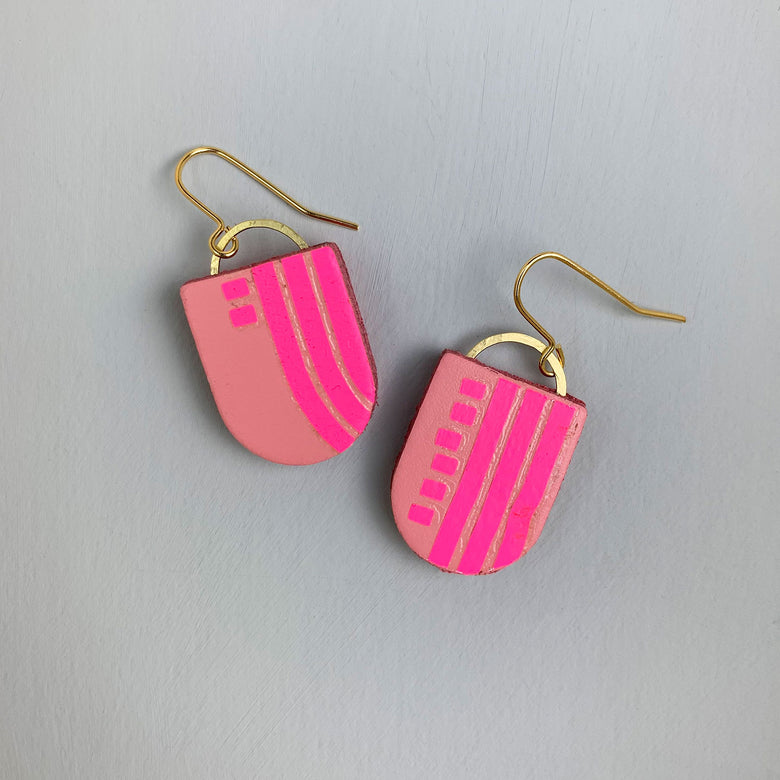 Leather tab earrings - neon/dusky pink