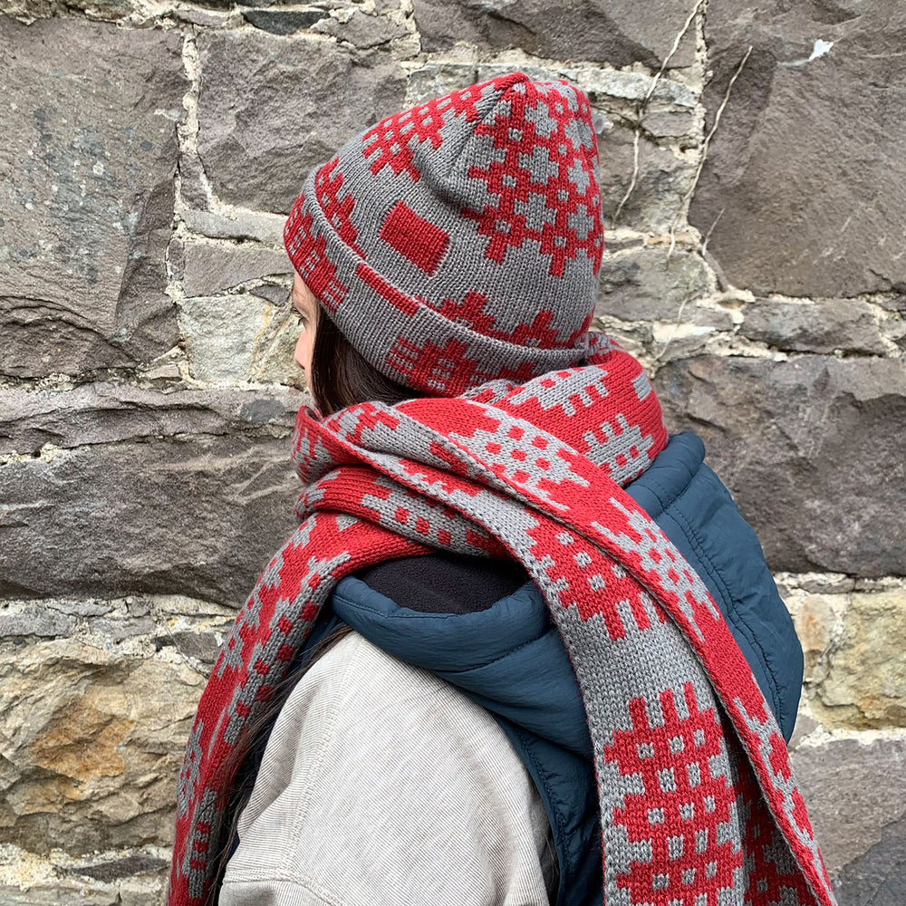 Welsh blanket hat & scarf set - red