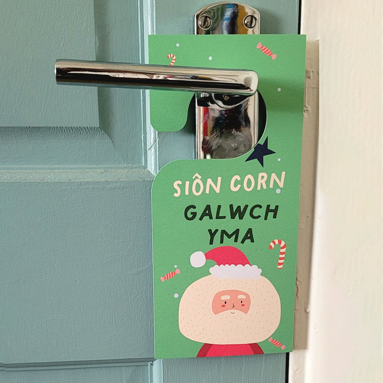 Galwch yma Siôn Corn door hangers - pack of 2