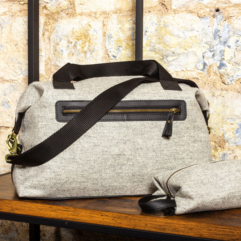 tweed weekend bag featuring silver grey herringbone wool made in Wales by Tweedmill