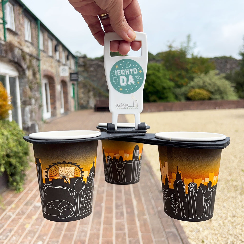 Iechyd da cup carrier