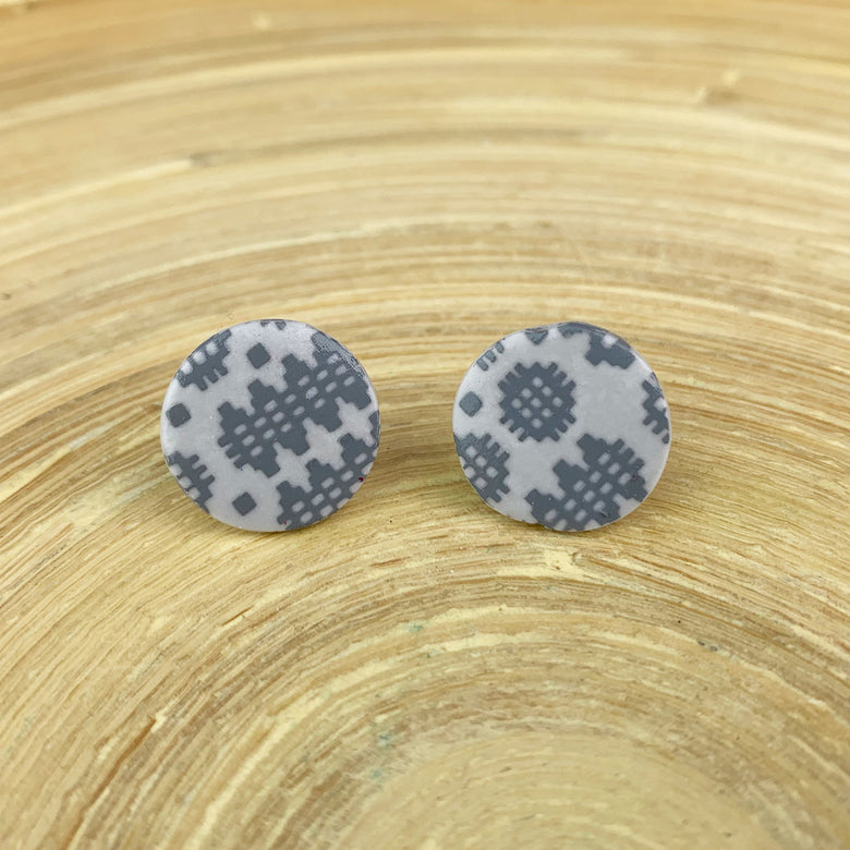 Welsh blanket print stud earrings - grey