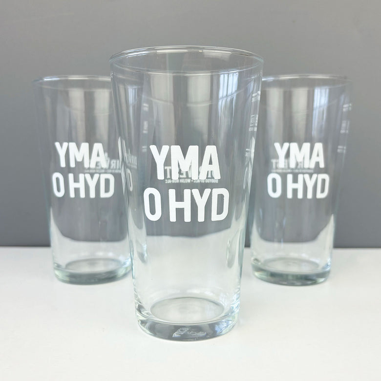 Yma o Hyd glass/gift set