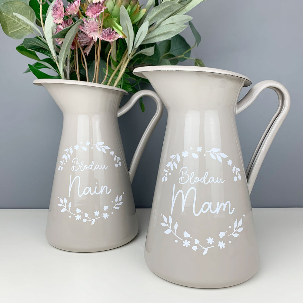 Grey enamel flower jug featring a floral wreath, personalised with a name of your choice