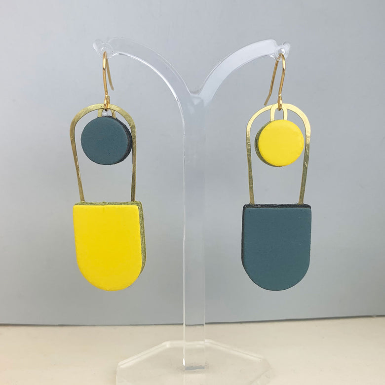 Leather double swing earrings - grey/yellow