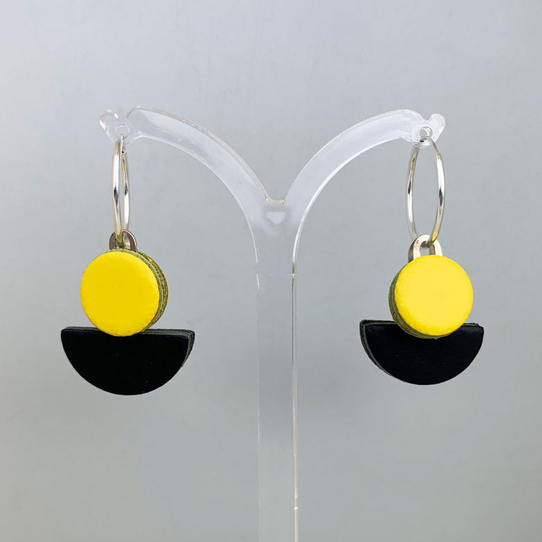 Leather circle and semi circle hoop earrings - black/yellow