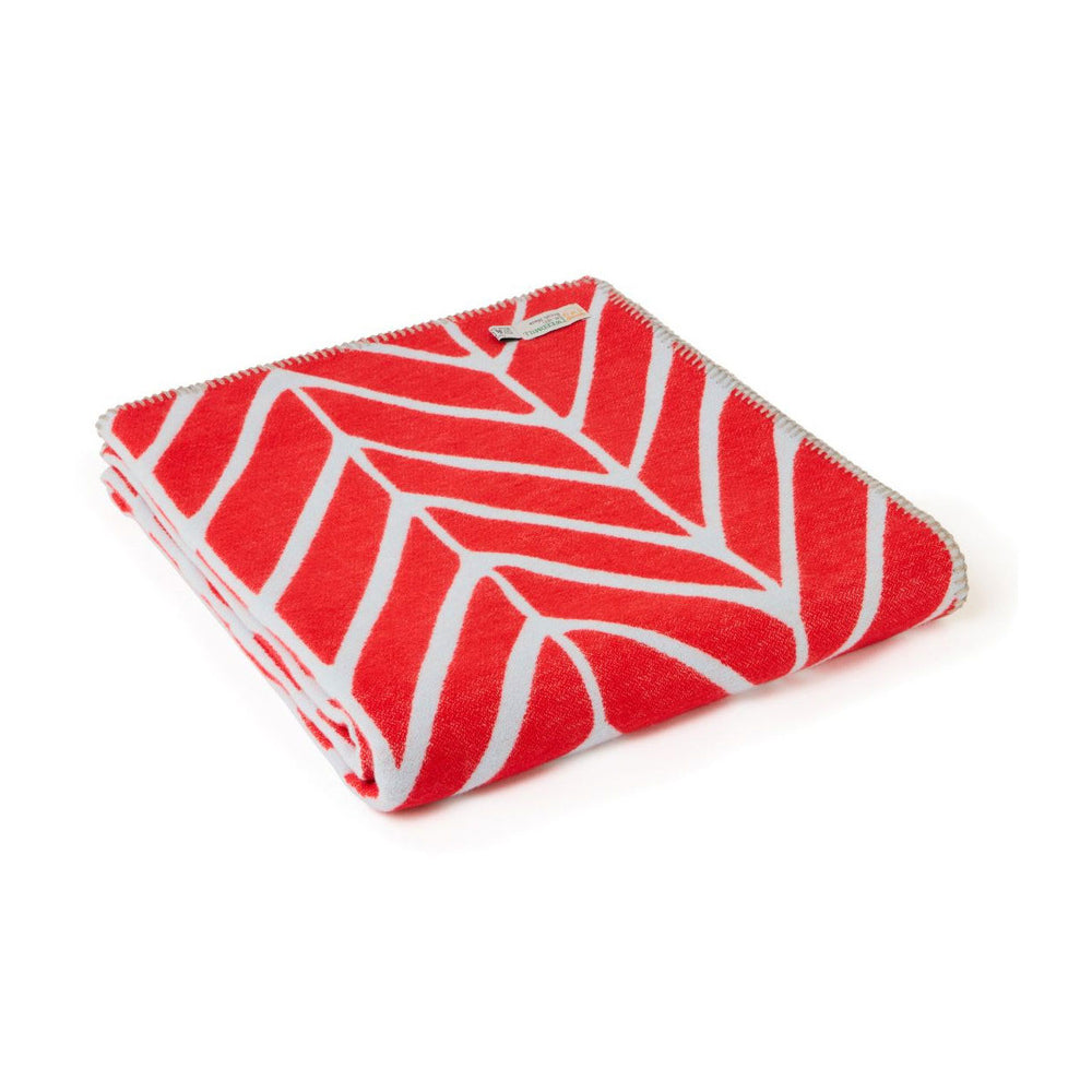 Nordic cotton throw - red/blue