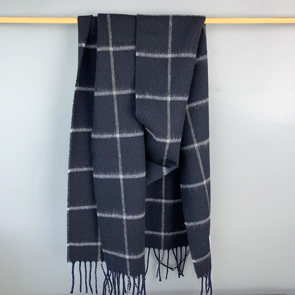Welsh lambswool scarf - black check
