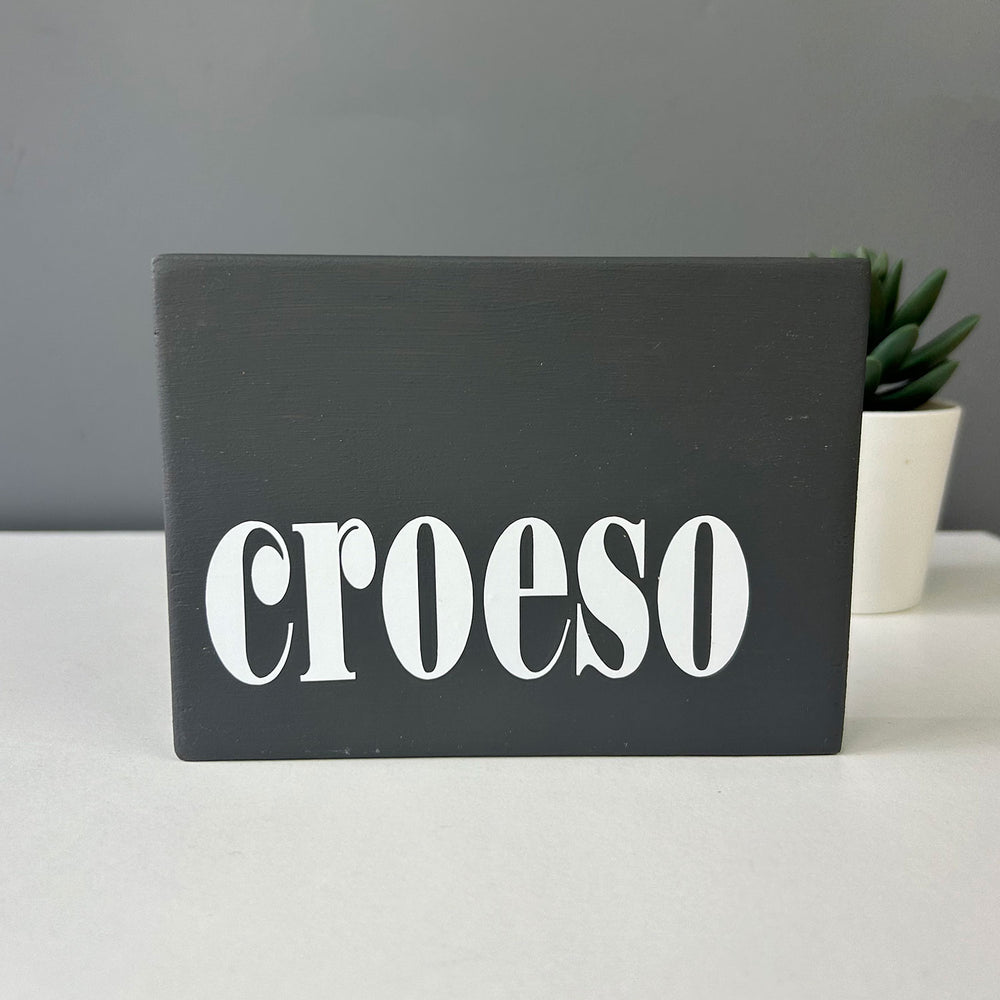 Croeso block sign