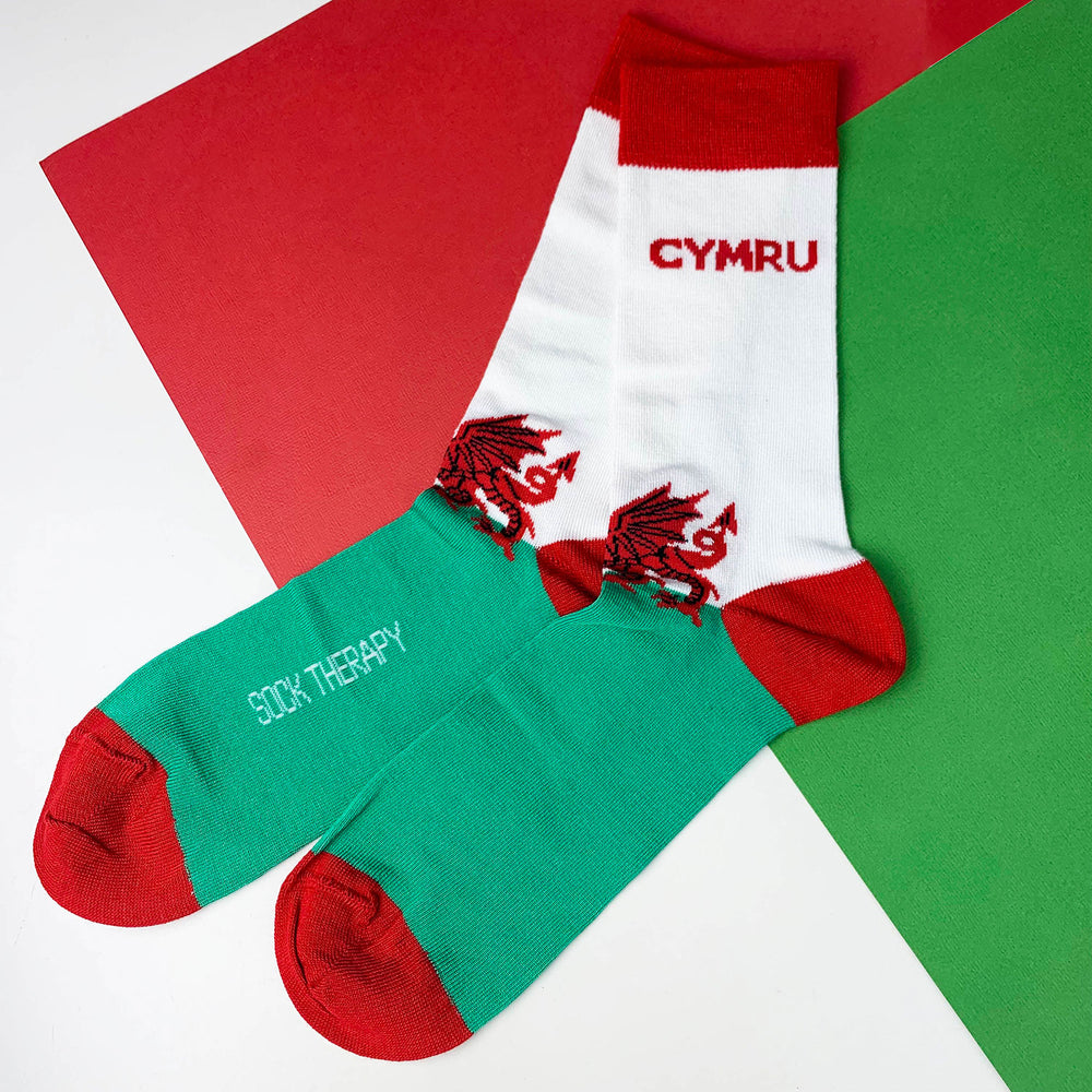 Cymru men's socks - white