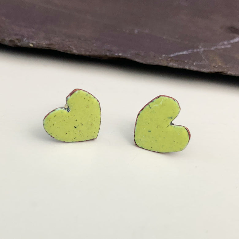 Enamel heart stud earrings - lemon