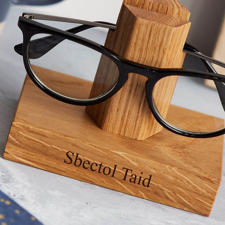 Personalised glasses stand